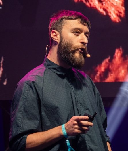 demo-attachment-373-liam-martens-680583-unsplash1